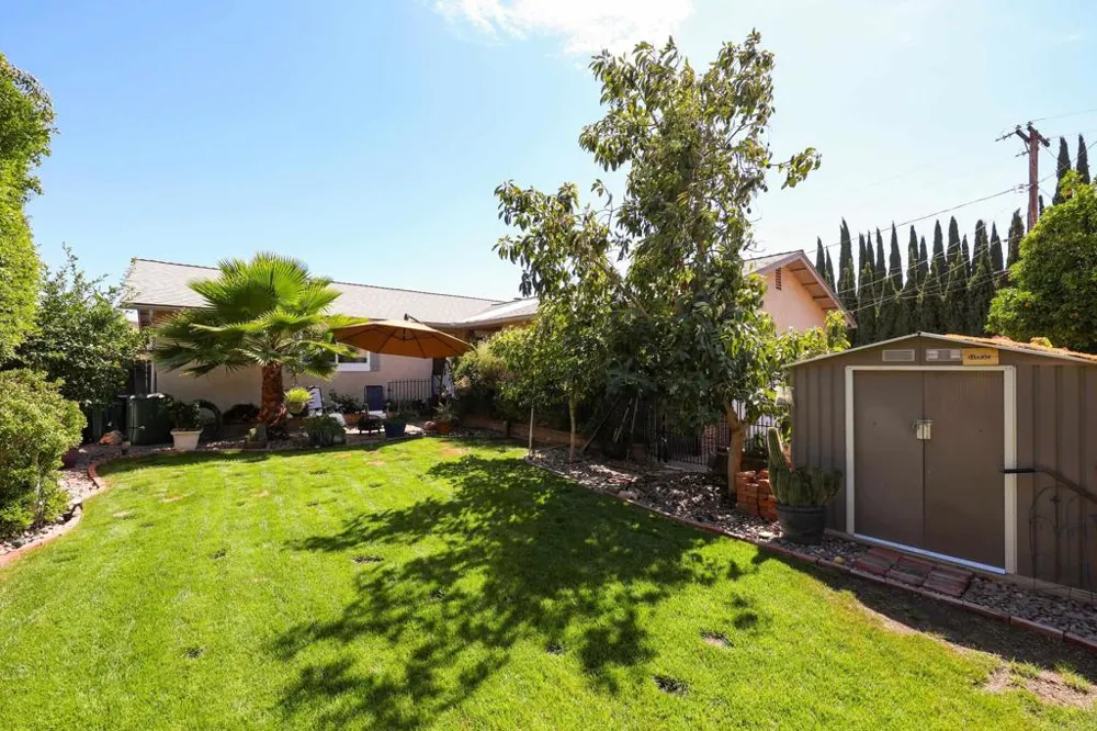 11071 El Nopal Lakeside, CA 92040