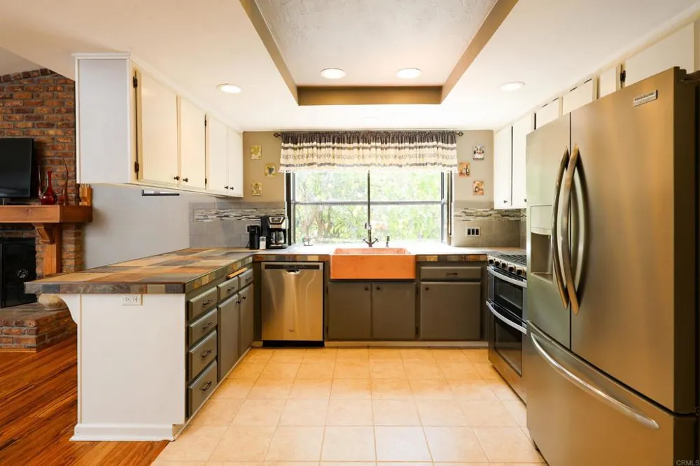 11071 El Nopal Lakeside, CA 92040
