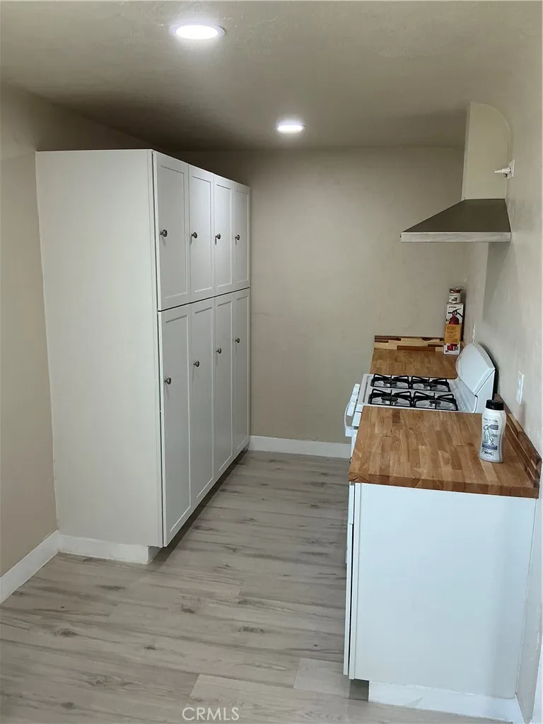 723 W 9th San Jacinto, CA 92582
