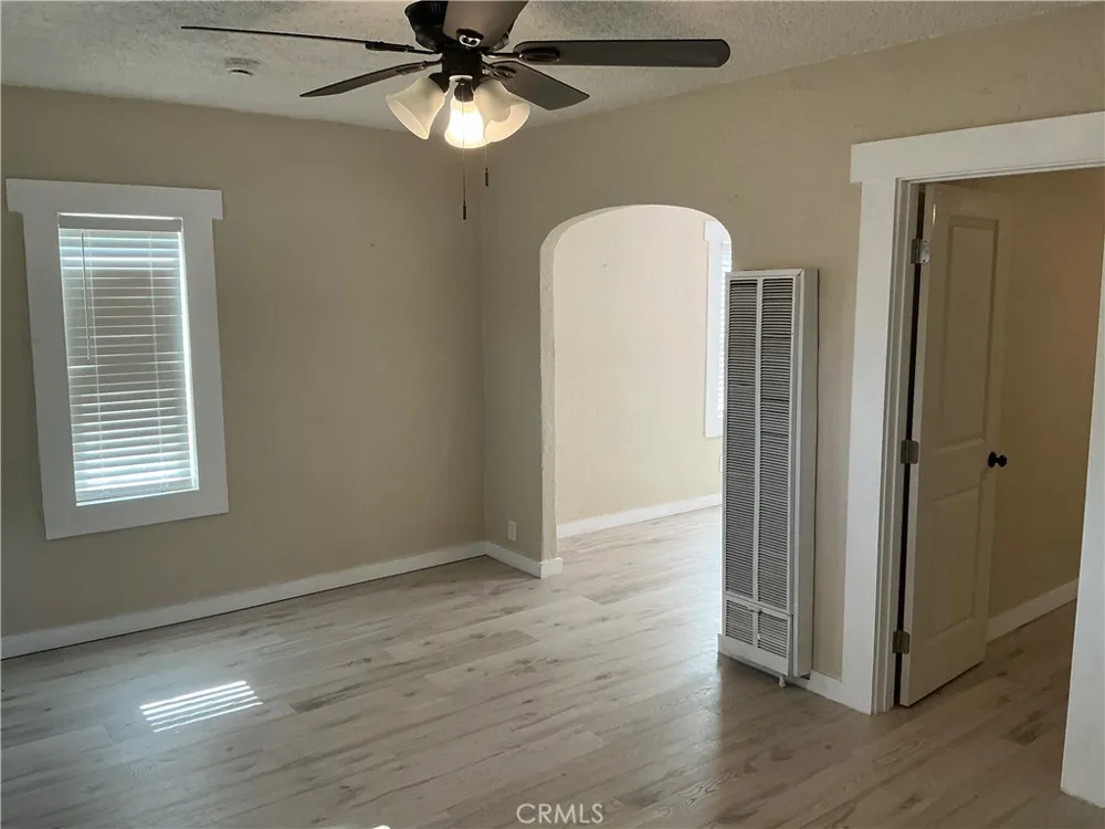 723 W 9th San Jacinto, CA 92582