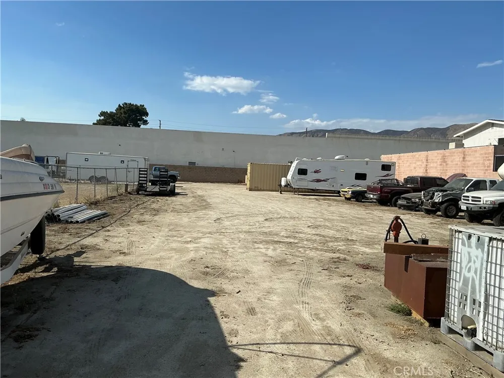 723 W 9th San Jacinto, CA 92582