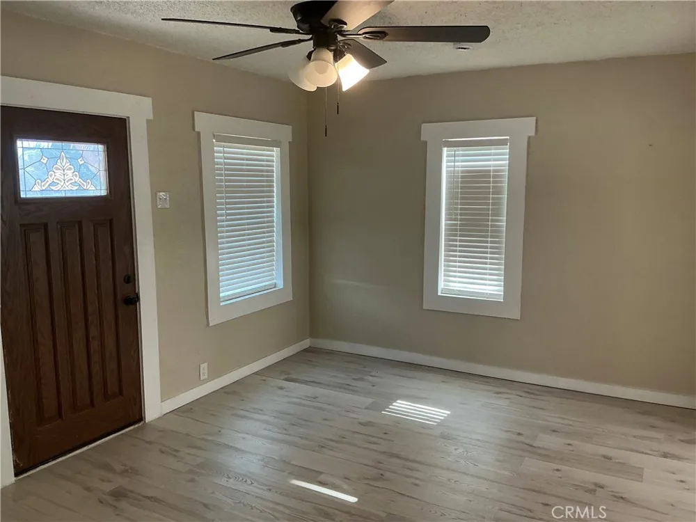 723 W 9th San Jacinto, CA 92582