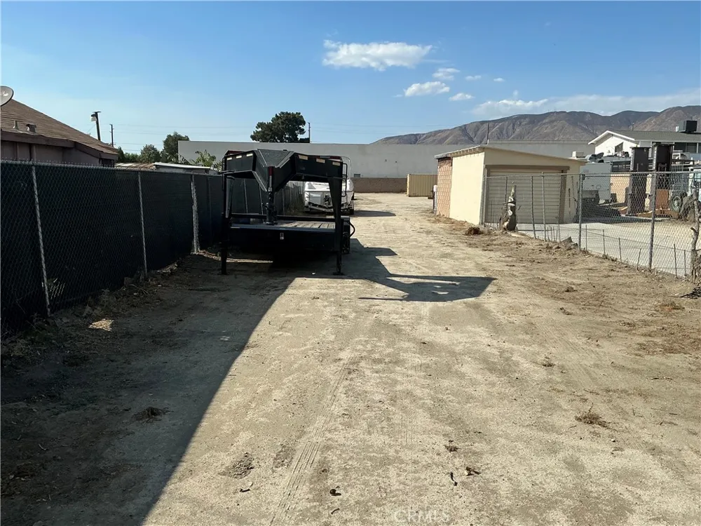 723 W 9th San Jacinto, CA 92582