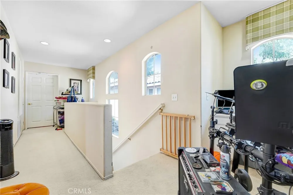 976 Baycrest Lane Harbor City, CA 90710