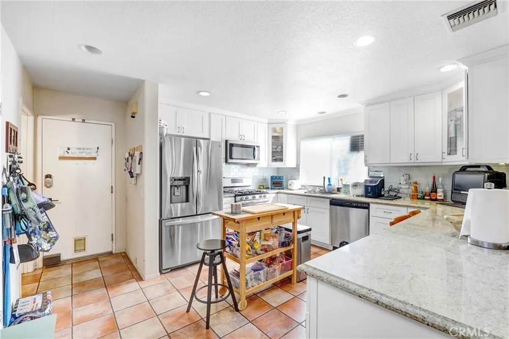 976 Baycrest Lane Harbor City, CA 90710