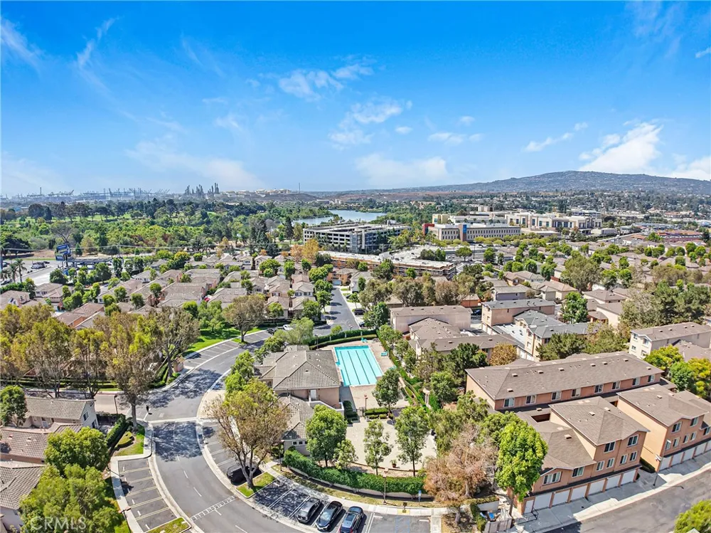 976 Baycrest Lane Harbor City, CA 90710