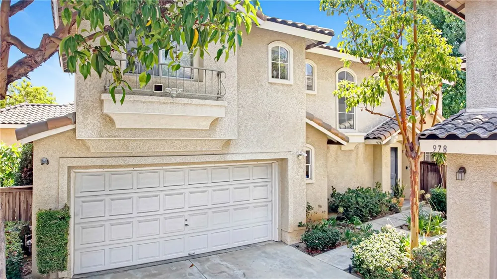 976 Baycrest Lane Harbor City, CA 90710