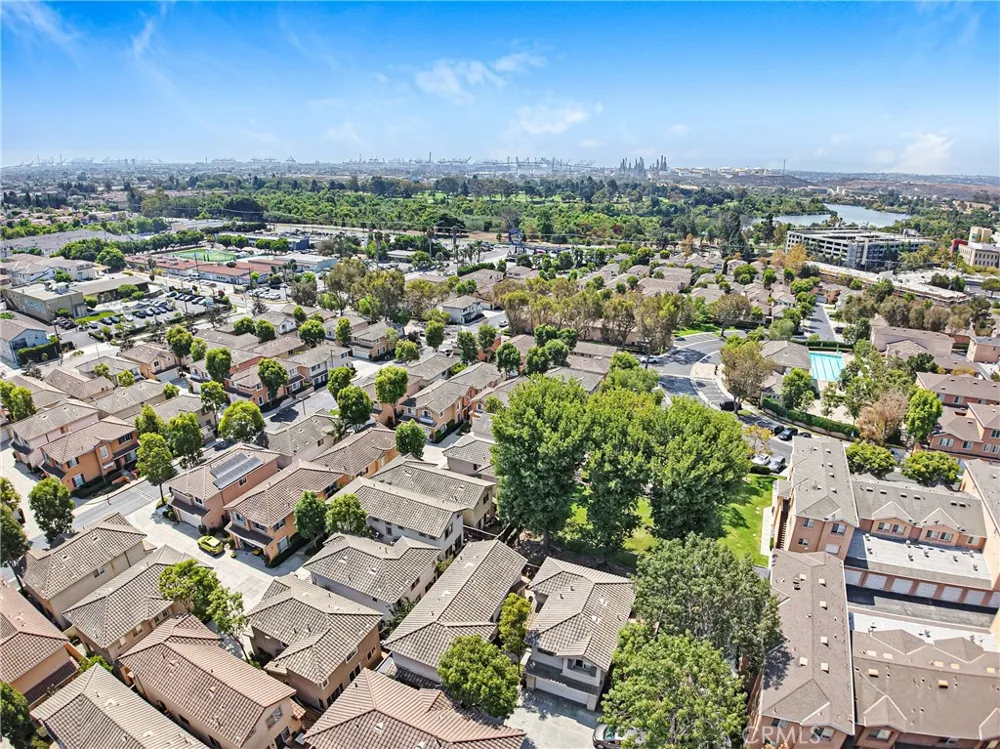 976 Baycrest Lane Harbor City, CA 90710