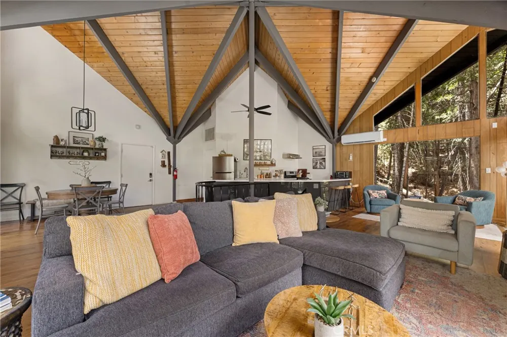 476 Annandale Lake Arrowhead, CA 92352
