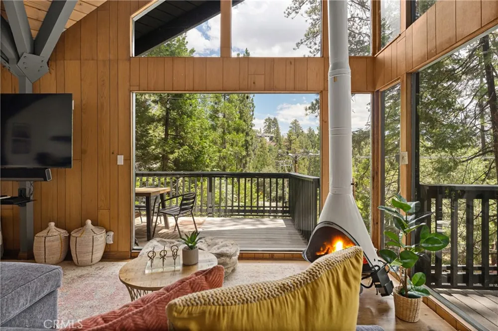 476 Annandale Lake Arrowhead, CA 92352