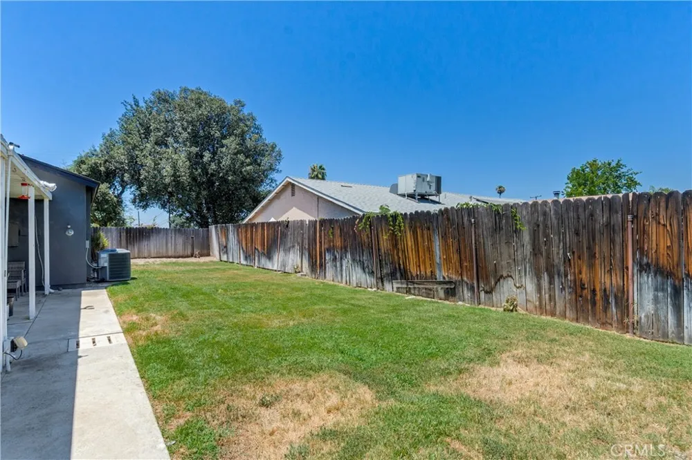 1501 Cambridge Avenue Redlands, CA 92374