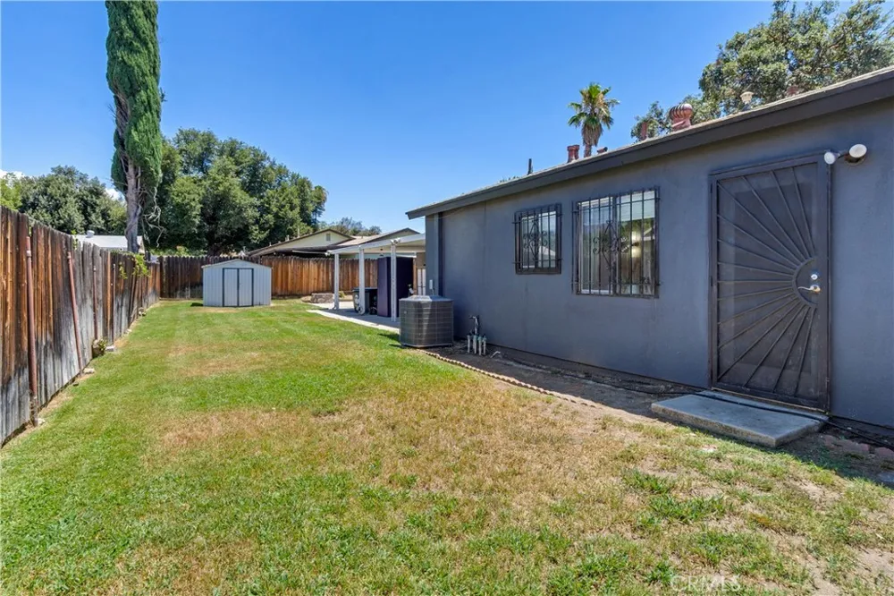 1501 Cambridge Avenue Redlands, CA 92374