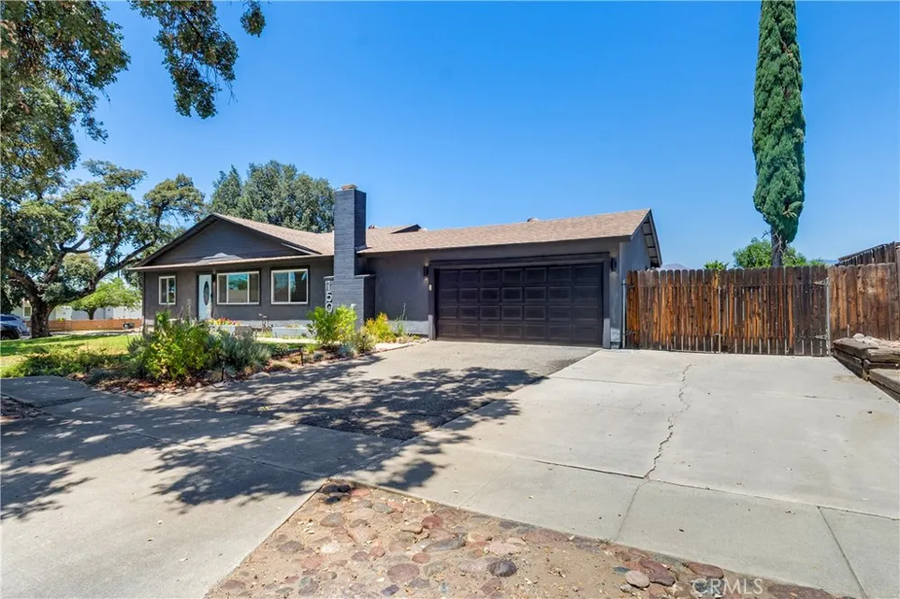 1501 Cambridge Avenue Redlands, CA 92374