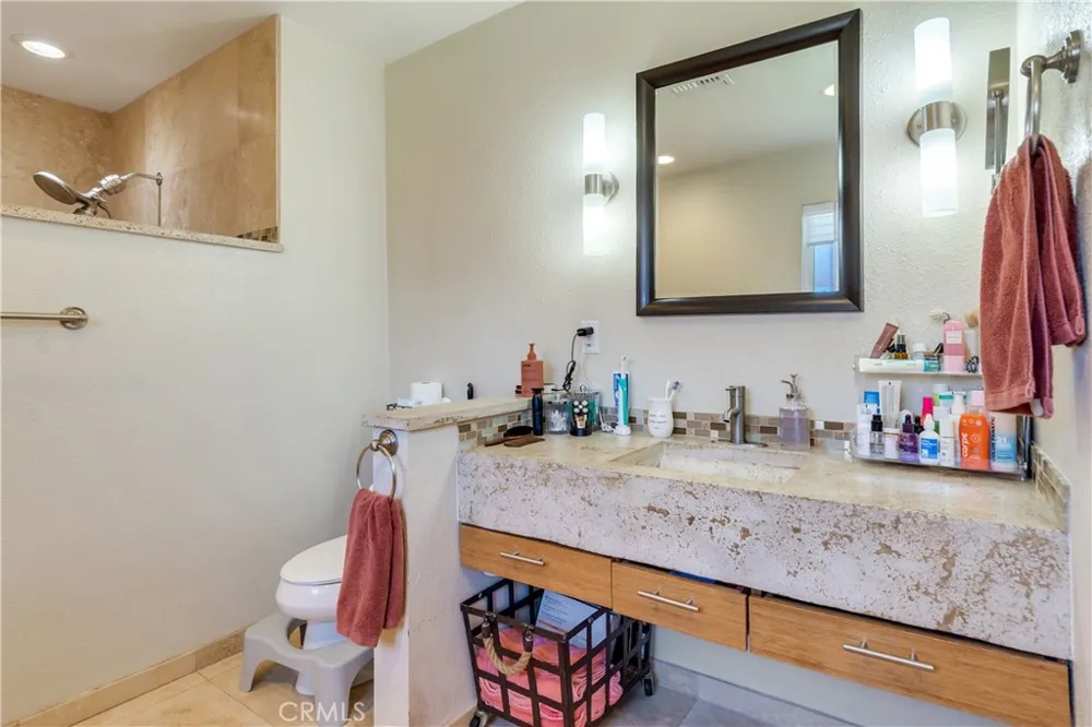 1501 Cambridge Avenue Redlands, CA 92374