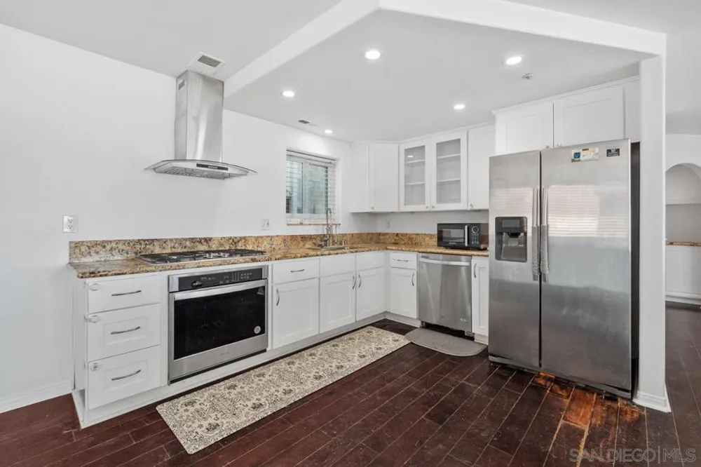 1229 La Mesa Spring Valley, CA 91977