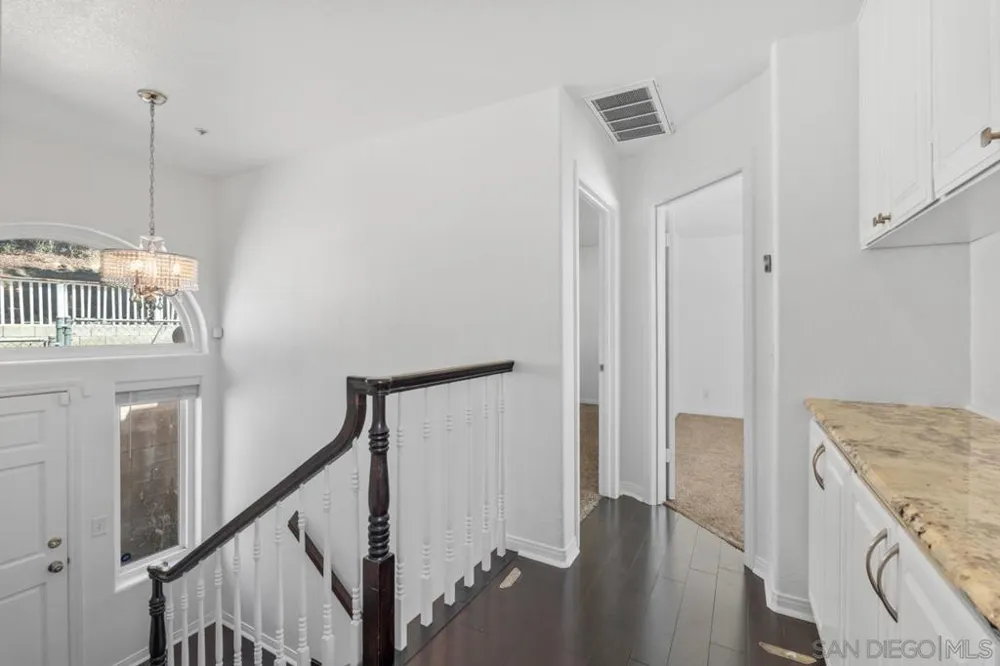1229 La Mesa Spring Valley, CA 91977