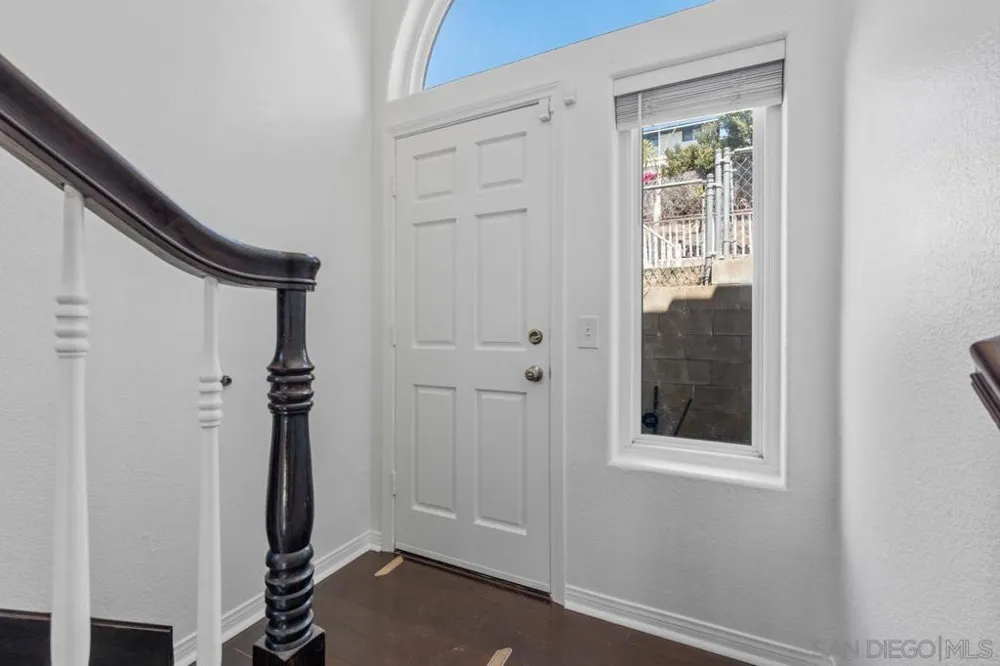 1229 La Mesa Spring Valley, CA 91977
