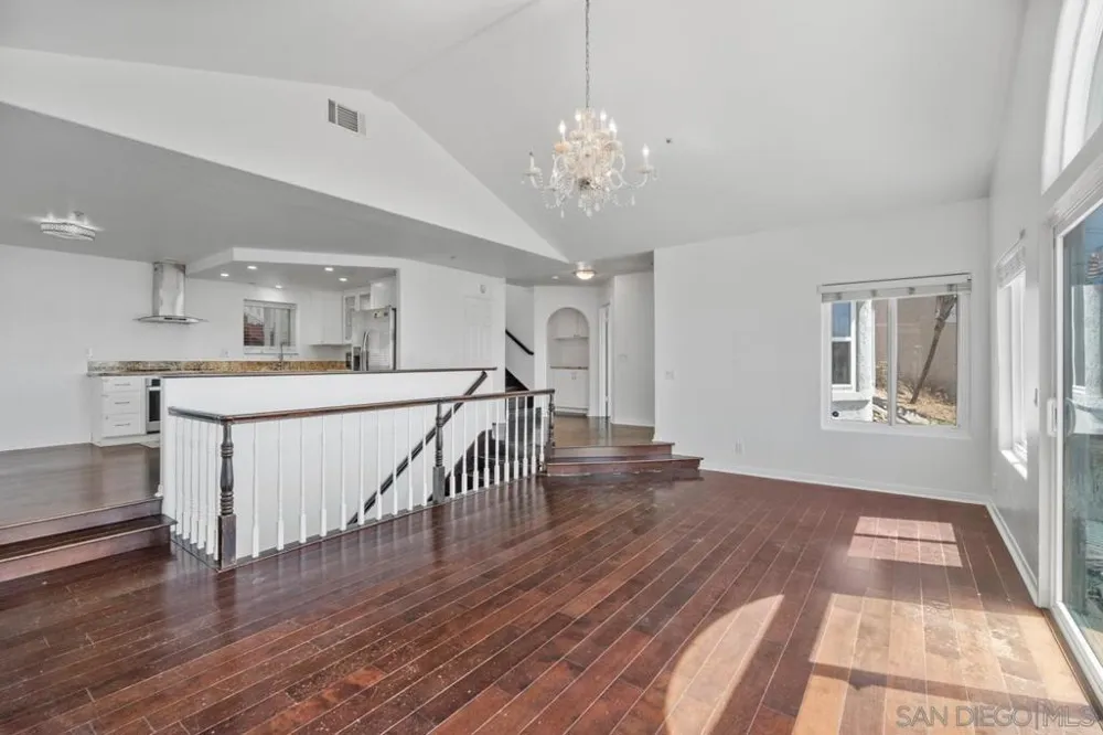 1229 La Mesa Spring Valley, CA 91977