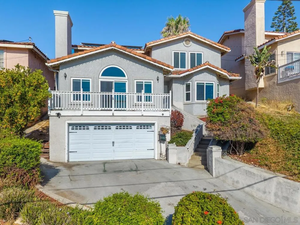 1229 La Mesa Spring Valley, CA 91977