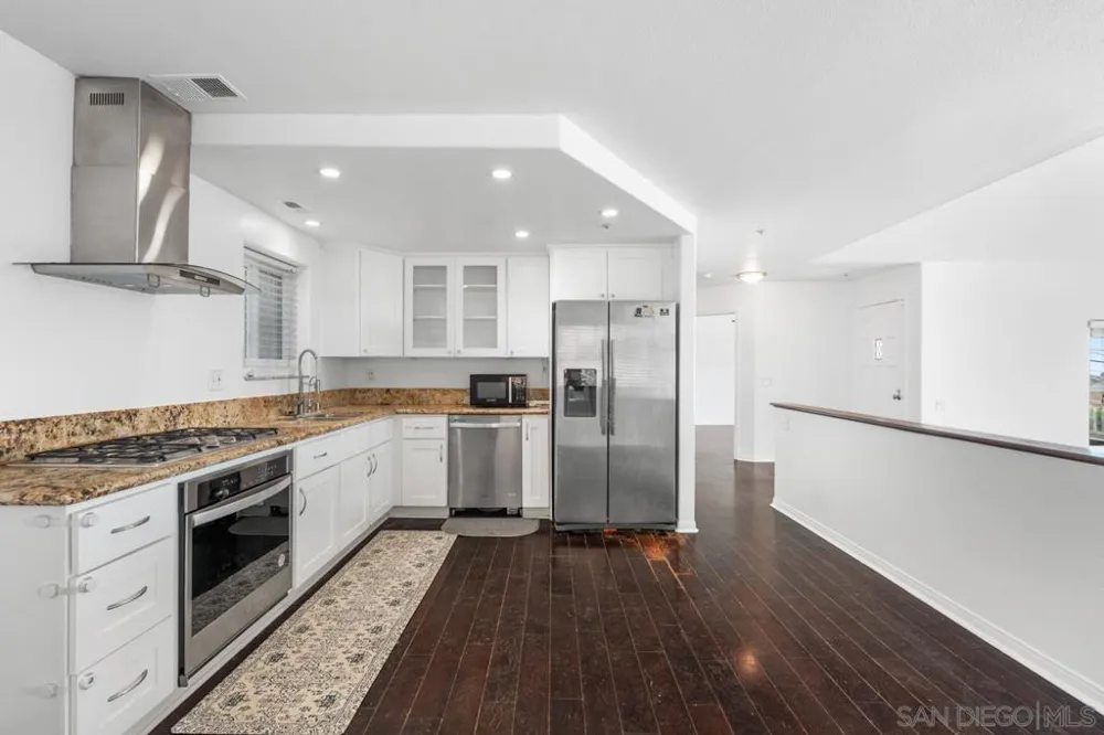 1229 La Mesa Spring Valley, CA 91977