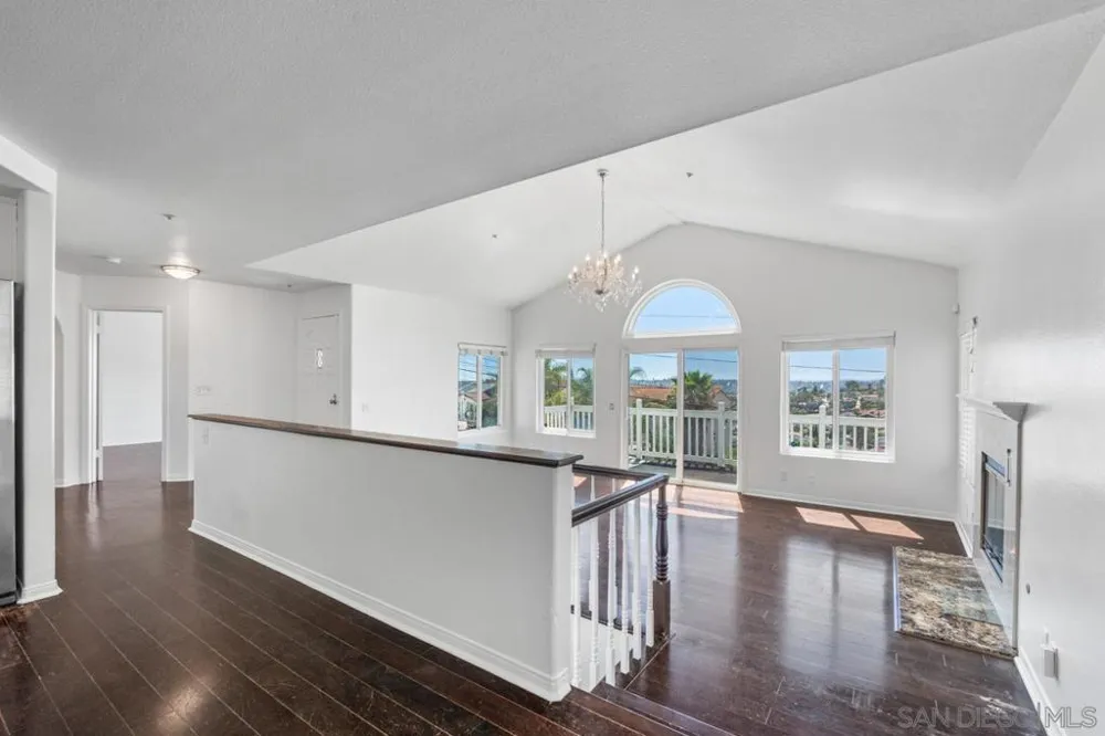 1229 La Mesa Spring Valley, CA 91977