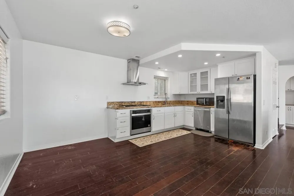 1229 La Mesa Spring Valley, CA 91977