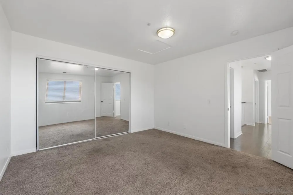 1229 La Mesa Spring Valley, CA 91977