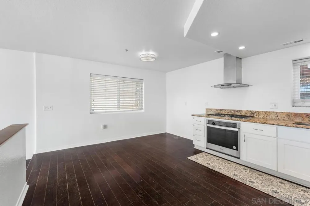 1229 La Mesa Spring Valley, CA 91977