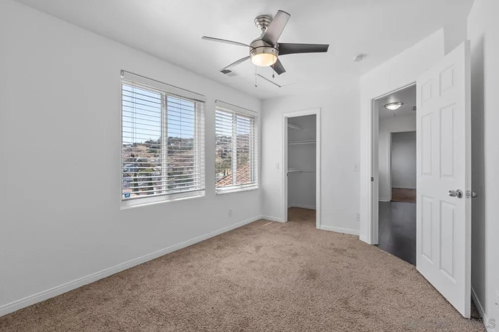 1229 La Mesa Spring Valley, CA 91977