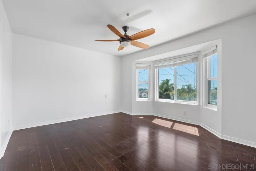 1229 La Mesa Spring Valley, CA 91977