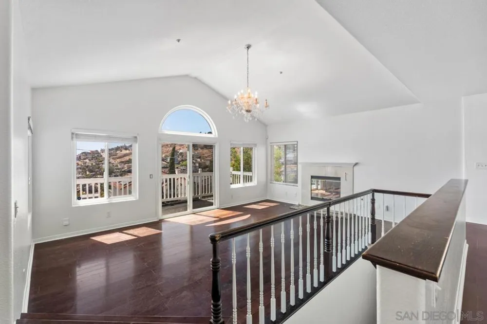 1229 La Mesa Spring Valley, CA 91977