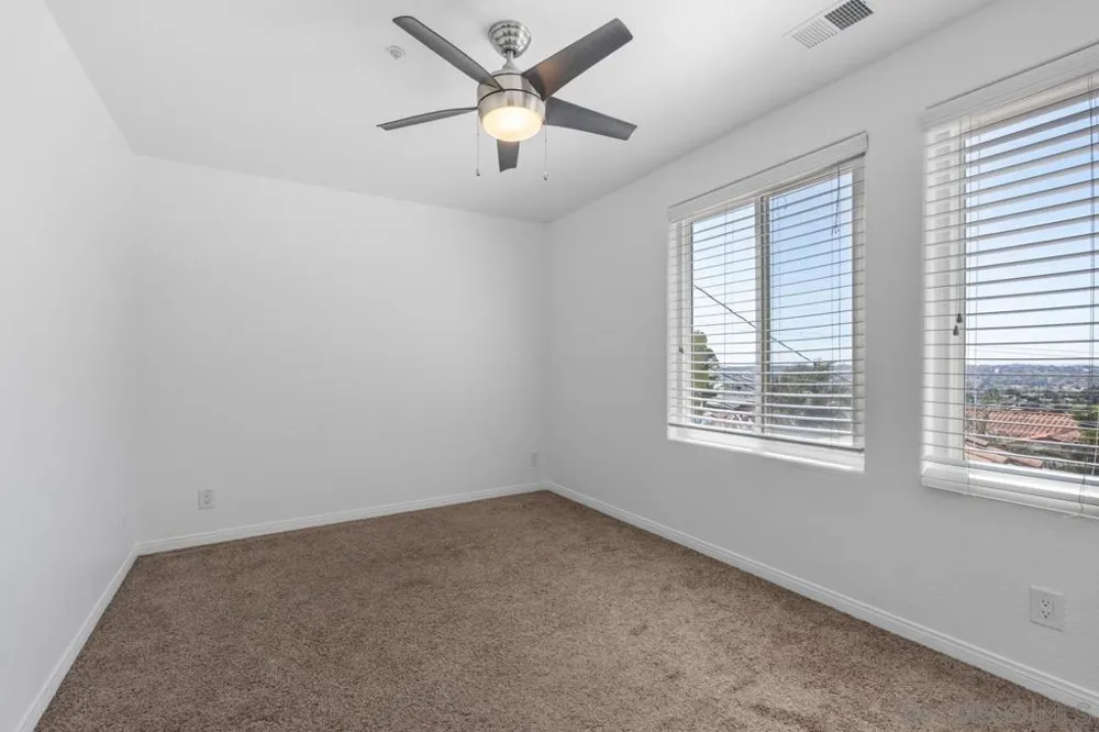 1229 La Mesa Spring Valley, CA 91977
