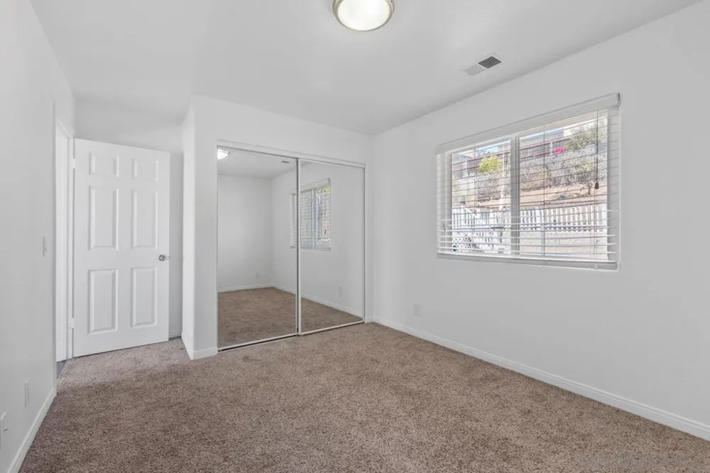 1229 La Mesa Spring Valley, CA 91977