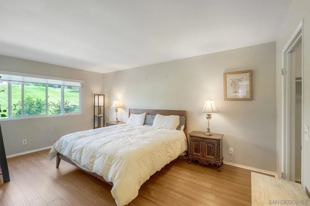 1906 Park Dale Ln Encinitas, CA 92024