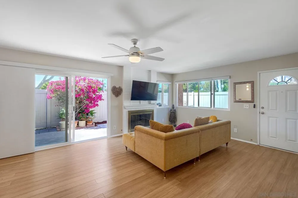 1906 Park Dale Ln Encinitas, CA 92024