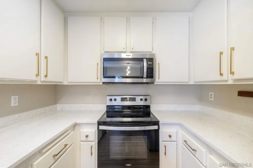 1906 Park Dale Ln Encinitas, CA 92024