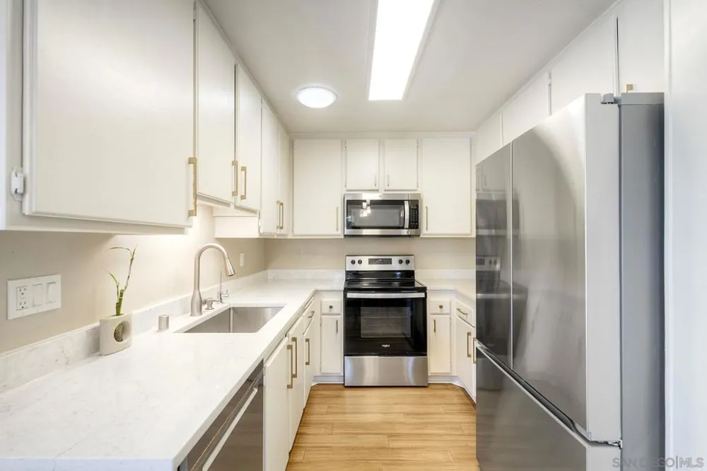 1906 Park Dale Ln Encinitas, CA 92024