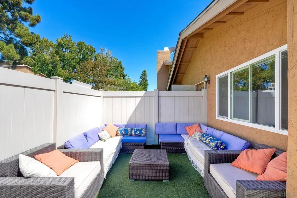 1906 Park Dale Ln Encinitas, CA 92024