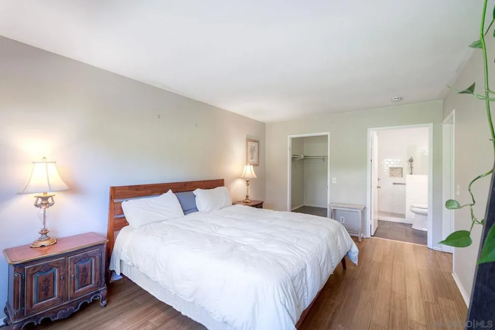 1906 Park Dale Ln Encinitas, CA 92024