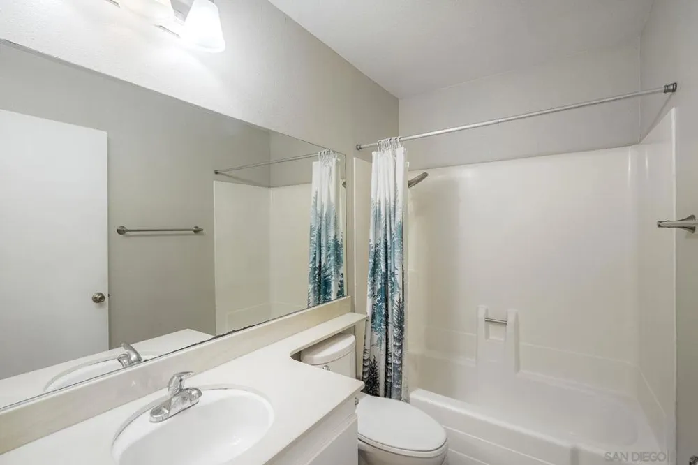 1906 Park Dale Ln Encinitas, CA 92024