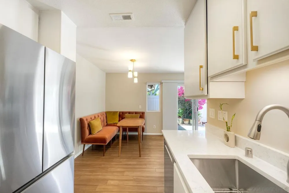 1906 Park Dale Ln Encinitas, CA 92024