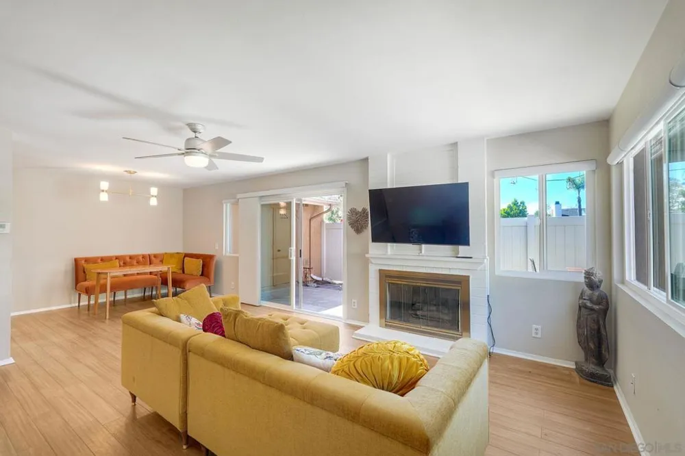 1906 Park Dale Ln Encinitas, CA 92024