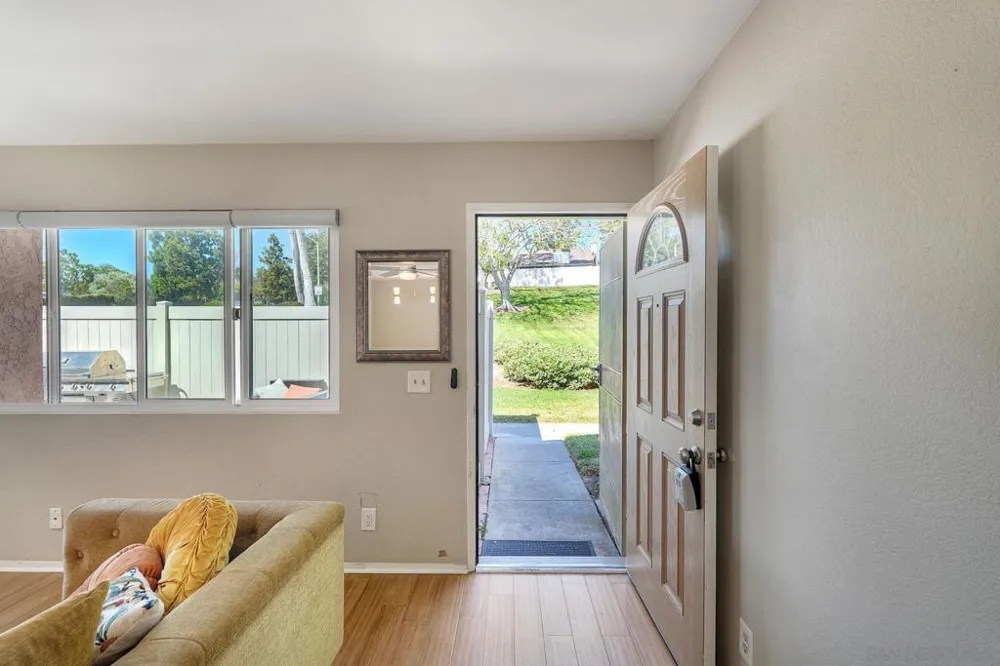 1906 Park Dale Ln Encinitas, CA 92024