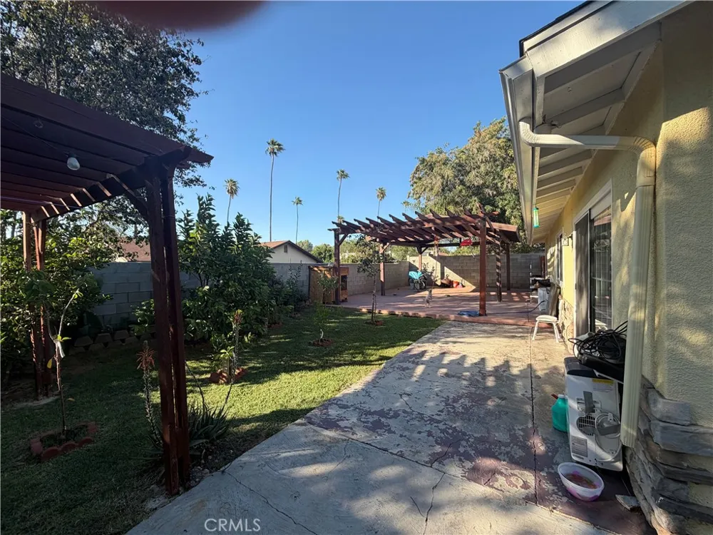 7235 Fiesta Avenue Riverside, CA 92504