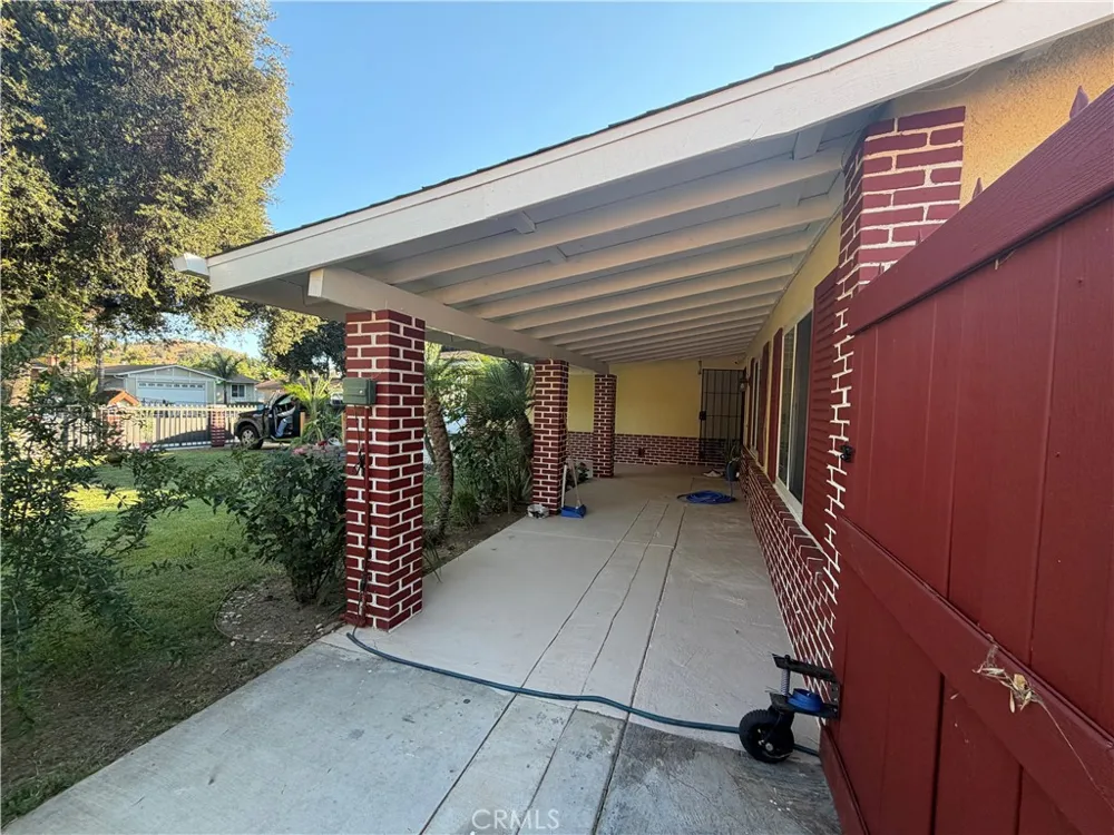 7235 Fiesta Avenue Riverside, CA 92504