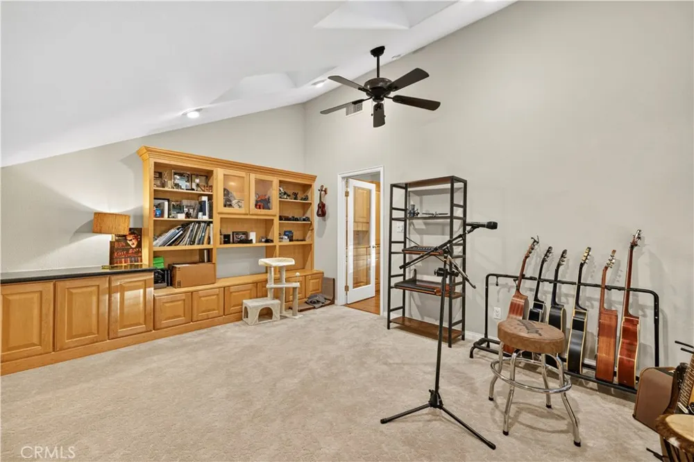 24611 Brittany Lane Newhall, CA 91321
