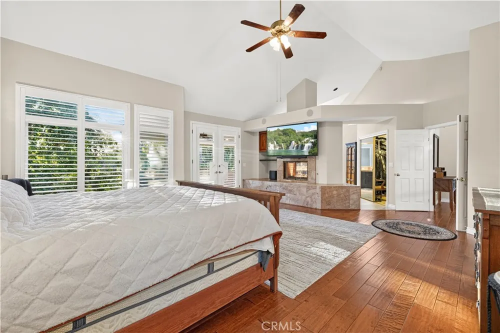 24611 Brittany Lane Newhall, CA 91321