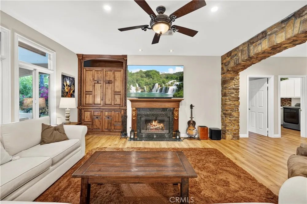 24611 Brittany Lane Newhall, CA 91321
