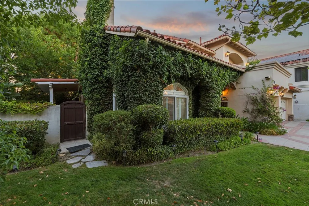 24611 Brittany Lane Newhall, CA 91321