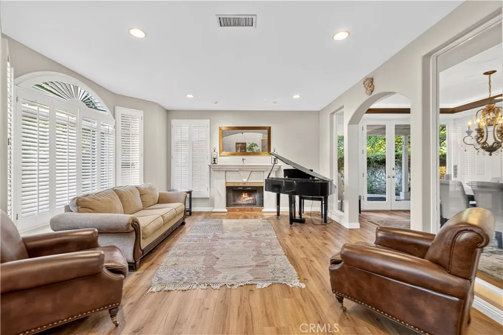 24611 Brittany Lane Newhall, CA 91321
